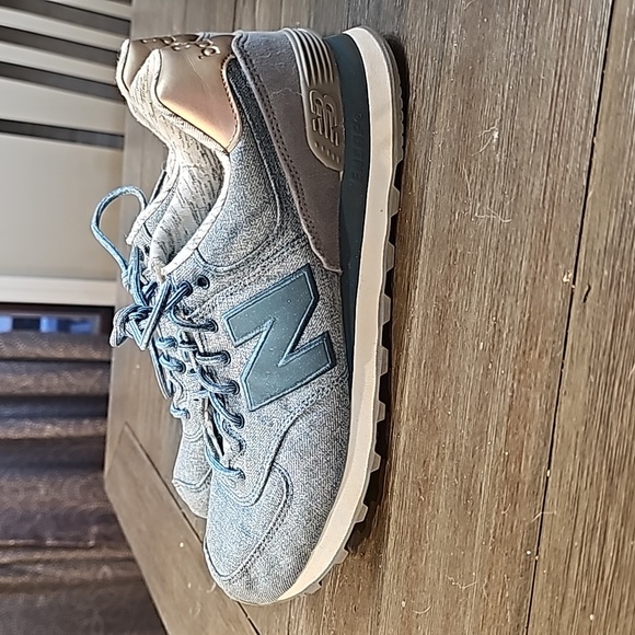 New Balance 574 Heather Denim with Rose Gold Metallic Women's 10 - Picture 1 of 6